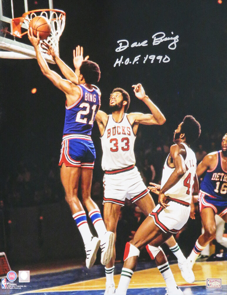 Dave Bing Signed Detroit Pistons Lay-Up vs Kareem Abdul Jabbar Action 16x20 Photo w/HOF 1990 - BIN16P202 - Dave Bing Signed Detroit Pistons Lay-Up vs Kareem Abdul Jabbar Action 16x20 Photo w/HOF 1990 product image