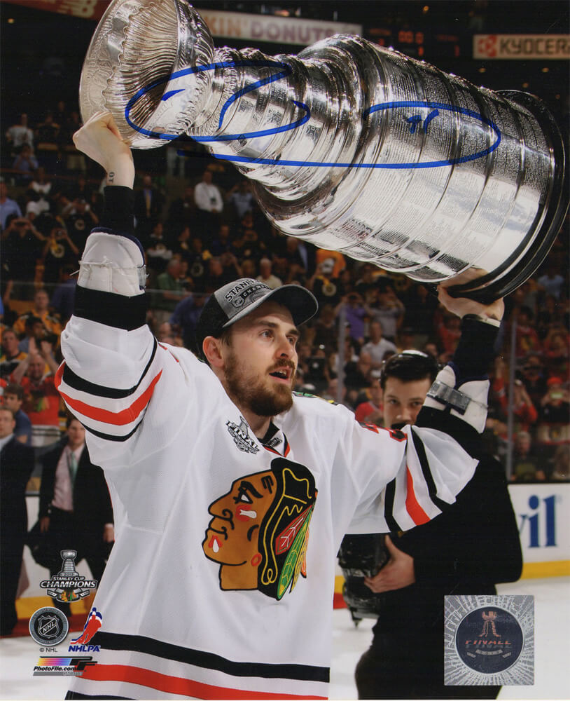 Dave Bolland Signed Chicago Blackhawks 2013 Stanley Cup Trophy 8x10 Photo - BOL08P409 - Dave Bolland Signed Chicago Blackhawks 2013 Stanley Cup Trophy 8x10 Photo product image