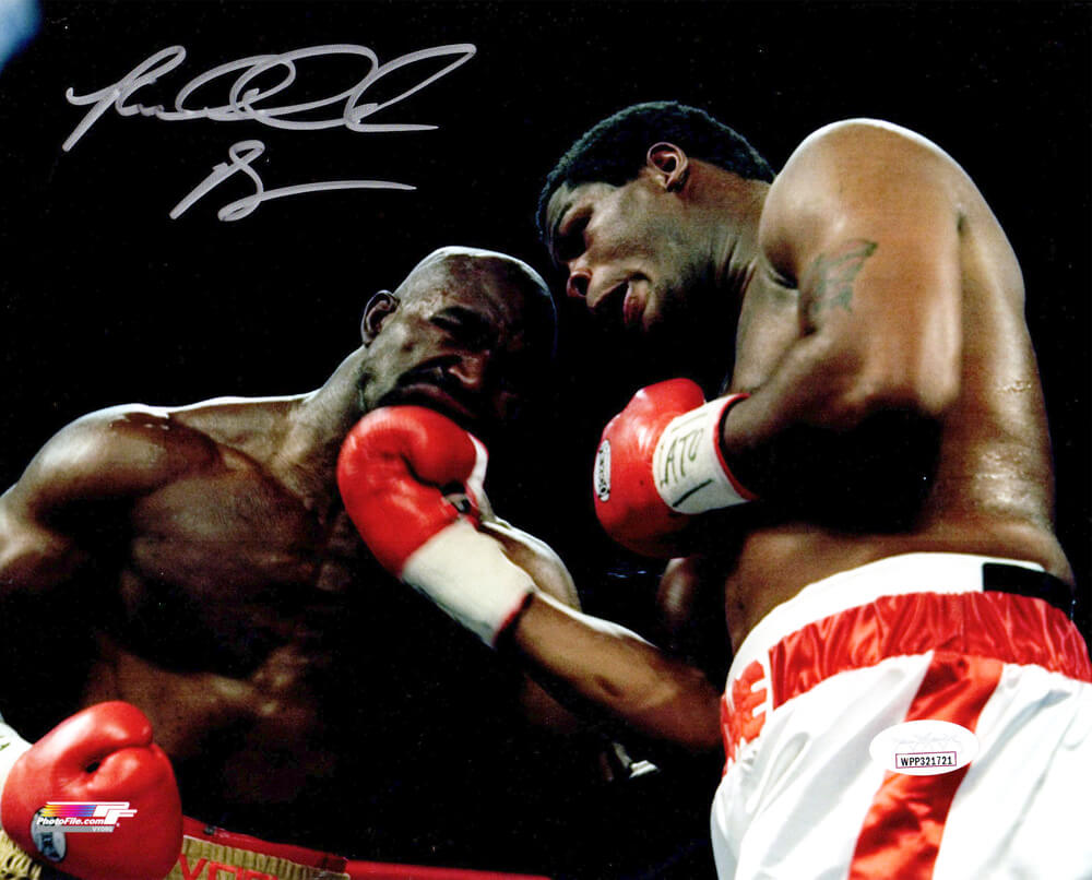 Riddick Bowe Signed Boxing vs Evander Holyfield 8x10 Photo (JSA) - BOW08P500 - Riddick Bowe Signed Boxing vs Evander Holyfield 8x10 Photo (JSA) product image