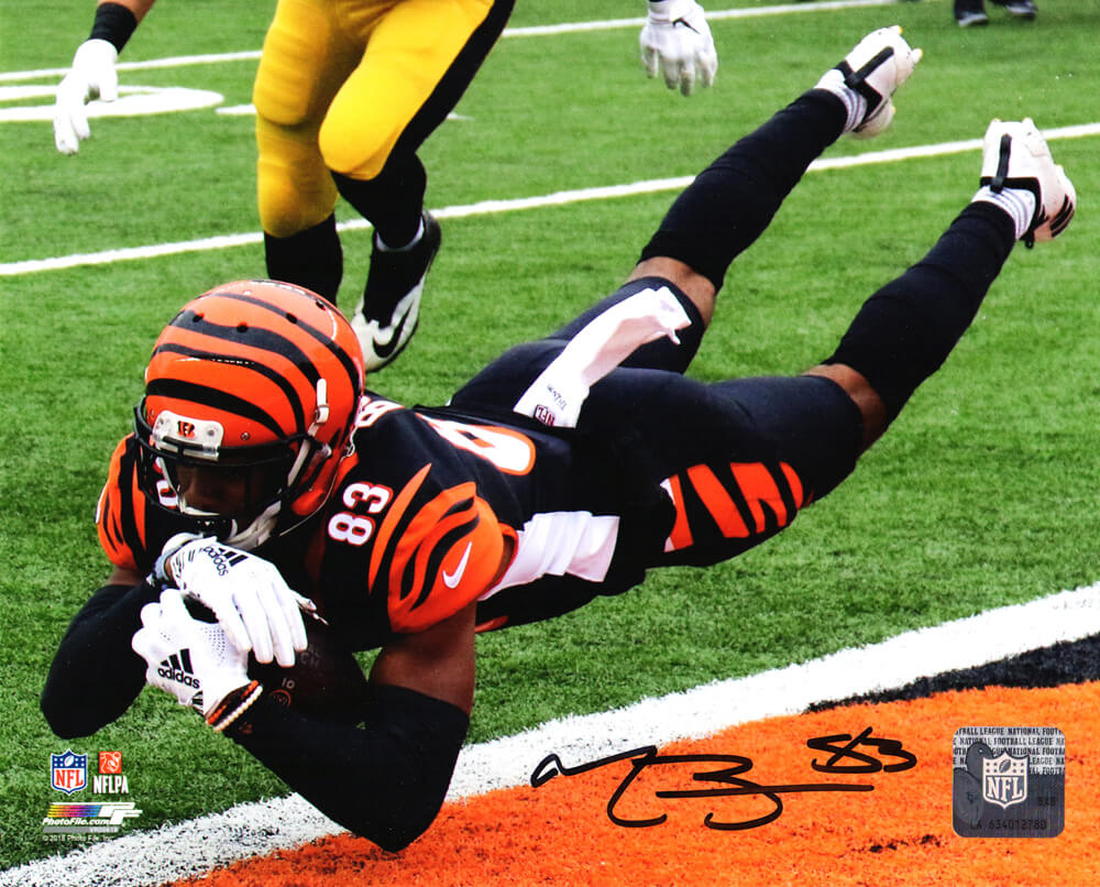 Tyler Boyd Signed Cincinnati Bengals Diving TD Catch Action 8x10 Photo - BOY08P300 - Tyler Boyd Signed Cincinnati Bengals Diving TD Catch Action 8x10 Photo product image