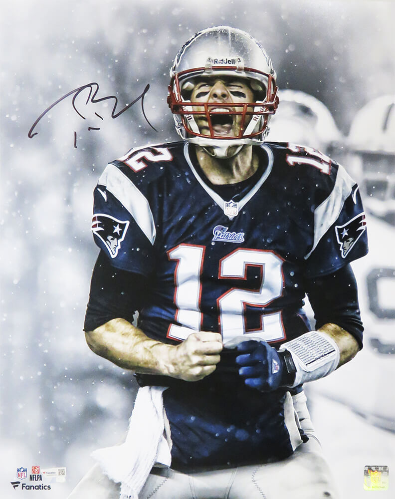 Tom Brady Signed New England Patriots Snow Game Screaming 16x20 Photo - (Fanatics) - BRA16P321 - Tom Brady Signed New England Patriots Snow Game Screaming 16x20 Photo - (Fanatics) product image