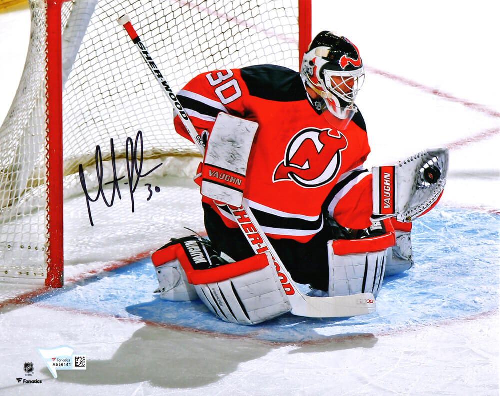 Martin Brodeur Signed New Jersey Devils Goalie Glove Save 8x10 Photo - BRO08P410 - Martin Brodeur Signed New Jersey Devils Goalie Glove Save 8x10 Photo product image