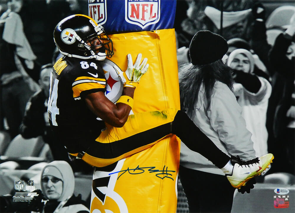 Antonio Brown Signed Pittsburgh Steelers Goal Post Hug Touchdown Celebration Spotlight 16x20 Photo - BRO16P311 - Antonio Brown Signed Pittsburgh Steelers Goal Post Hug Touchdown Celebration Spotlight 16x20 Photo product image