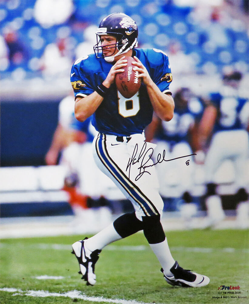 Mark Brunell Signed Jaguars Drop Back Action 16x20 Photo (Black Ink) - BRU16P311 - Mark Brunell Signed Jaguars Drop Back Action 16x20 Photo (Black Ink) product image