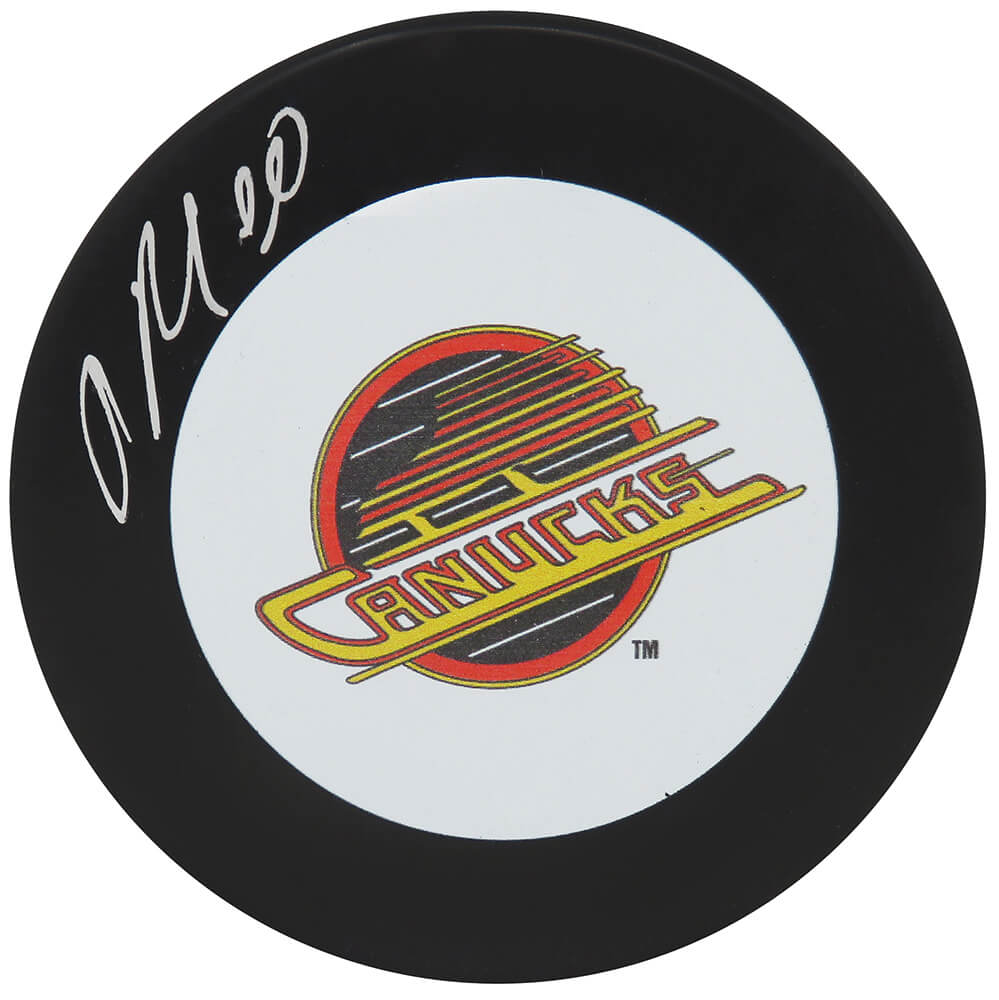 Pavel Bure Signed Vancouver Canucks Large Logo Hockey Puck - BURPUC402 - Pavel Bure Signed Vancouver Canucks Large Logo Hockey Puck product image