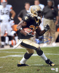 Reggie Bush Signed New Orleans Saints Running With Football 16x20 Photo (PSA) - BUS16P300 - Reggie Bush Signed New Orleans Saints Running With Football 16x20 Photo (PSA) product image