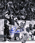 Harold Carmichael Signed Philadelphia Eagles Catching Football B&W 8x10 Photo - CAR08P340 - Harold Carmichael Signed Philadelphia Eagles Catching Football B&W 8x10 Photo product image