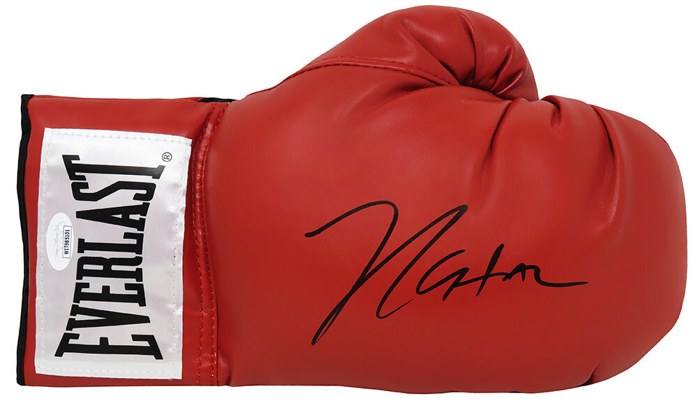 Julio Cesar Chavez Signed Everlast Red Boxing Glove - (JSA) - CHAGLV505 - Julio Cesar Chavez Signed Everlast Red Boxing Glove - (JSA) product image