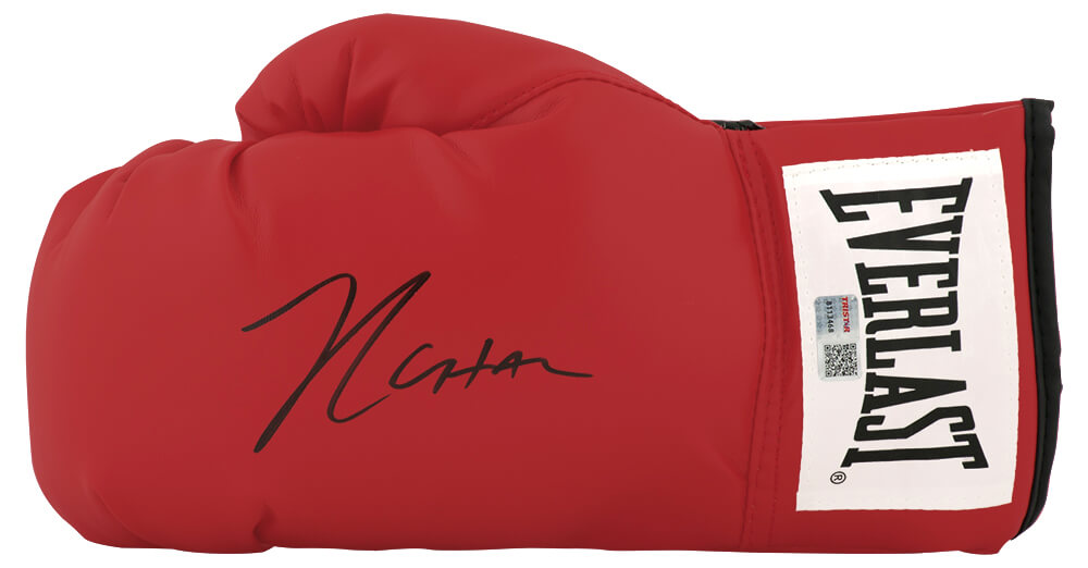 Julio Cesar Chavez Signed Everlast Red Boxing Glove - (Tri-Star) - CHAGLV507 - Julio Cesar Chavez Signed Everlast Red Boxing Glove - (Tri-Star) product image