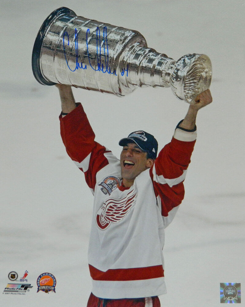 Chris Chelios Signed Detroit Red Wings Holding Stanley Cup 16x20 Photo - CHE16P405 - Chris Chelios Signed Detroit Red Wings Holding Stanley Cup 16x20 Photo product image