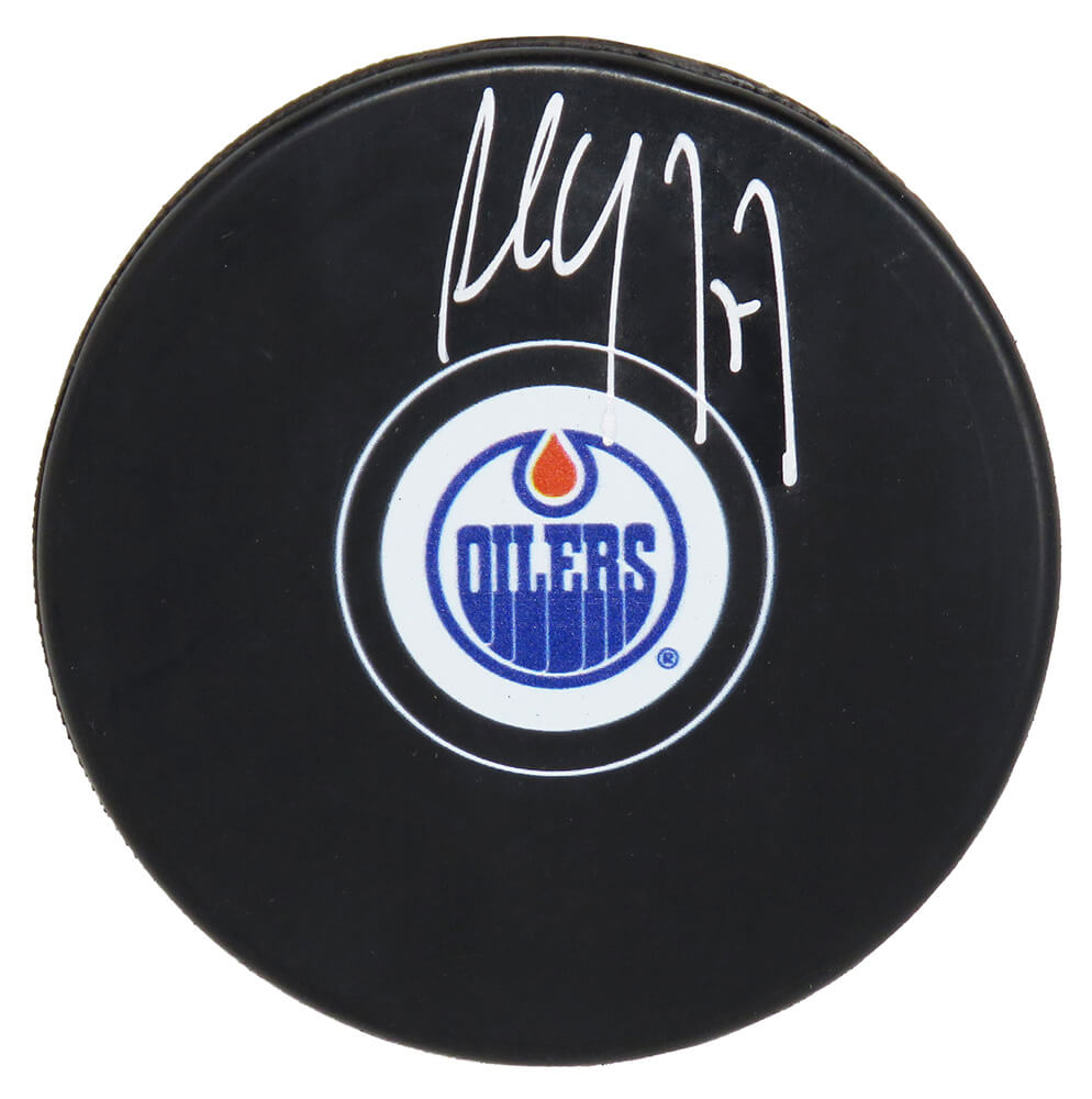Paul Coffey Signed Oilers Logo Hockey Puck - COFPUC400 - Paul Coffey Signed Oilers Logo Hockey Puck product image
