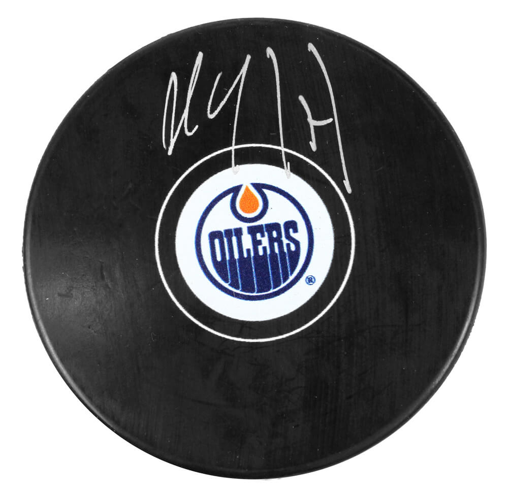 Paul Coffey Signed Edmonton Oilers Logo Hockey Puck - COFPUC401 - Paul Coffey Signed Edmonton Oilers Logo Hockey Puck product image