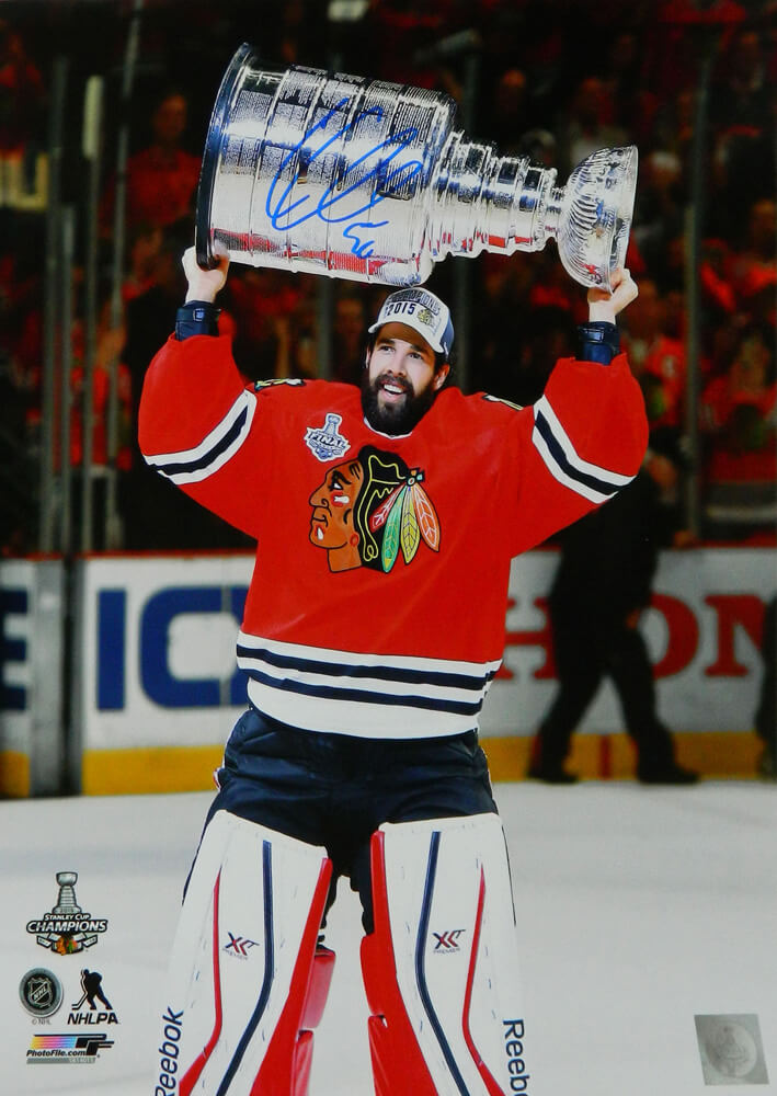 Corey Crawford Signed Chicago Blackhawks 2015 Stanley Cup Holding Trophy 16x20 Photo - CRA16P404 - Corey Crawford Signed Chicago Blackhawks 2015 Stanley Cup Holding Trophy 16x20 Photo product image