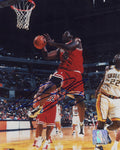 Eddy Curry Signed Chicago Bulls Action vs Pacers 8x10 Photo - CUR08P200 - Eddy Curry Signed Chicago Bulls Action vs Pacers 8x10 Photo product image