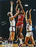 Chet Walker Signed Autographed Bulls Action 16x20 Photo w/HOF 2012 - WAL16P200 - Chet Walker Signed Autographed Bulls Action 16x20 Photo w/HOF 2012 product image