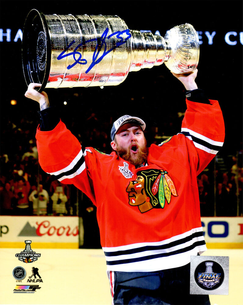 Scott Darling Signed Chicago Blackhawks 2015 Stanley Cup Trophy 8x10 Photo - DAR08P400 - Scott Darling Signed Chicago Blackhawks 2015 Stanley Cup Trophy 8x10 Photo product image