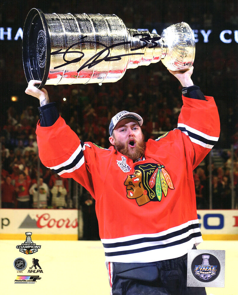 Scott Darling Signed Blackhawks Holding 2015 Stanley Cup 8x10 Photo - DAR08P403 - Scott Darling Signed Blackhawks Holding 2015 Stanley Cup 8x10 Photo product image