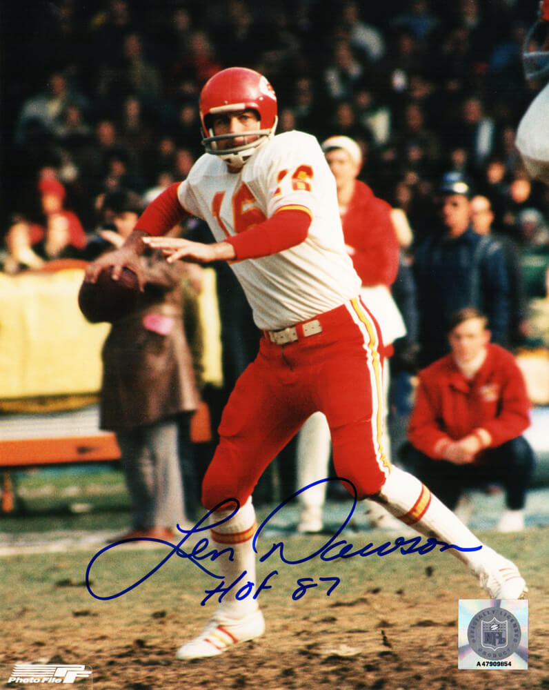 Len Dawson Signed Chiefs Passing Action 8x10 Photo w/HOF'87 - DAW08P300 - Len Dawson Signed Chiefs Passing Action 8x10 Photo w/HOF'87 product image
