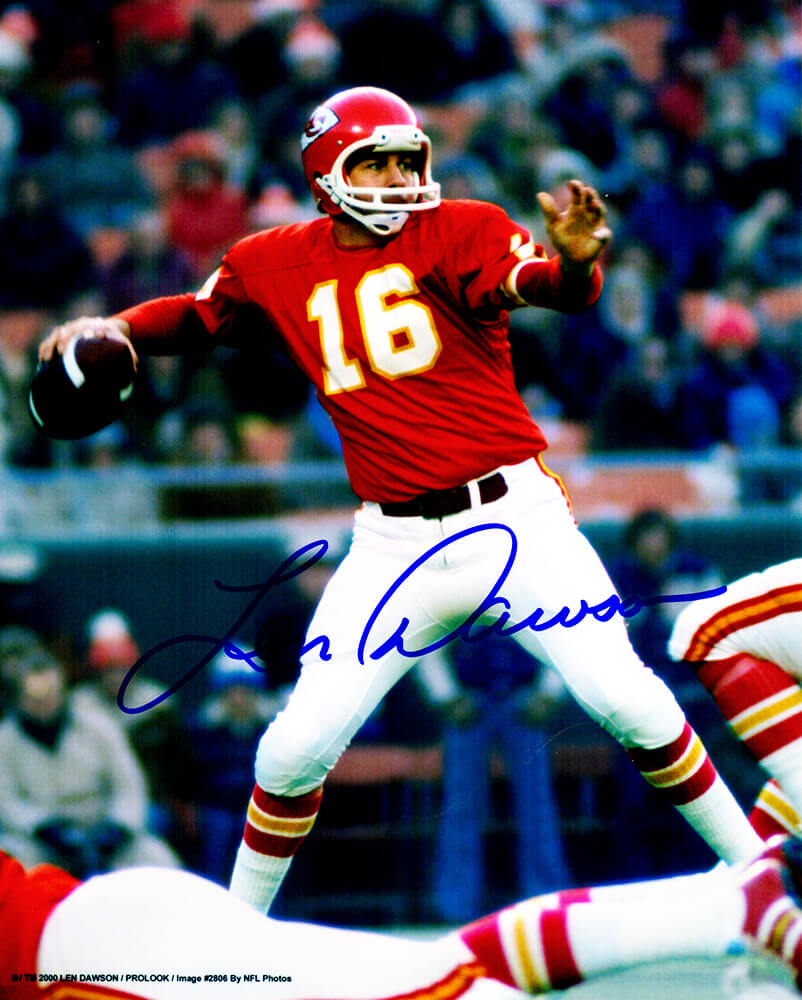 Len Dawson Signed Kansas City Chiefs Passing 8x10 Photo - DAW08P301 - Len Dawson Signed Kansas City Chiefs Passing 8x10 Photo product image