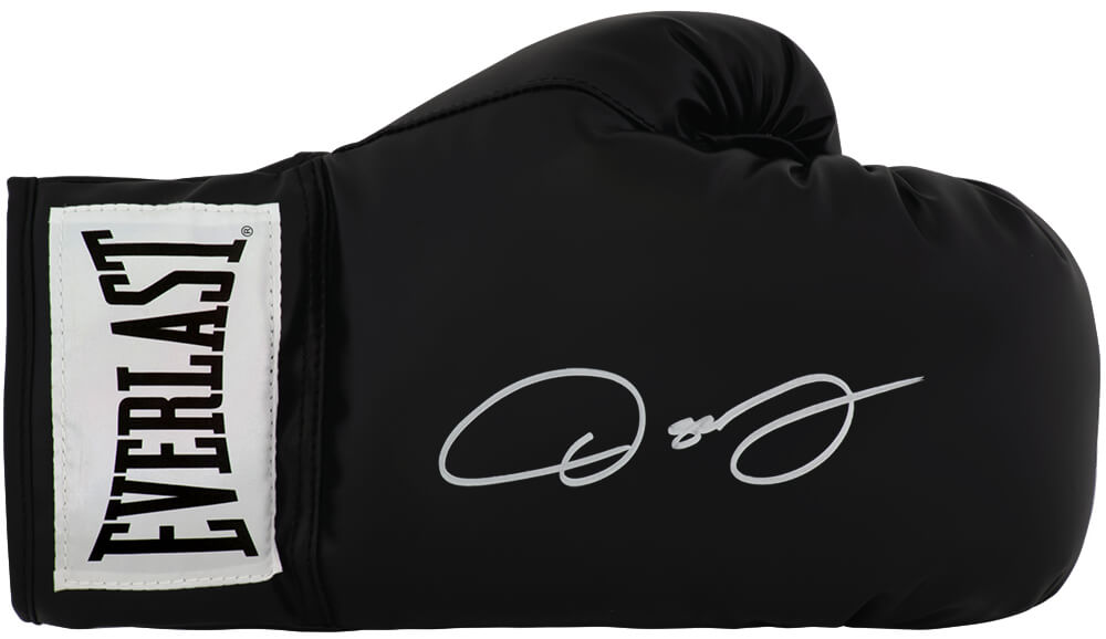 Oscar De La Hoya Signed Everlast Black Full Size Boxing Glove - DELGLV503 - Oscar De La Hoya Signed Everlast Black Full Size Boxing Glove product image