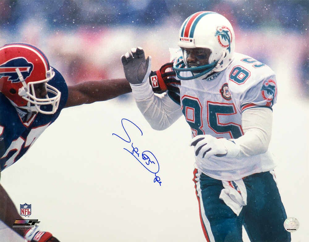 Mark 'Super' Duper Signed Miami Dolphins Action vs Bills 16x20 Photo - DUP16P300 - Mark 'Super' Duper Signed Miami Dolphins Action vs Bills 16x20 Photo product image
