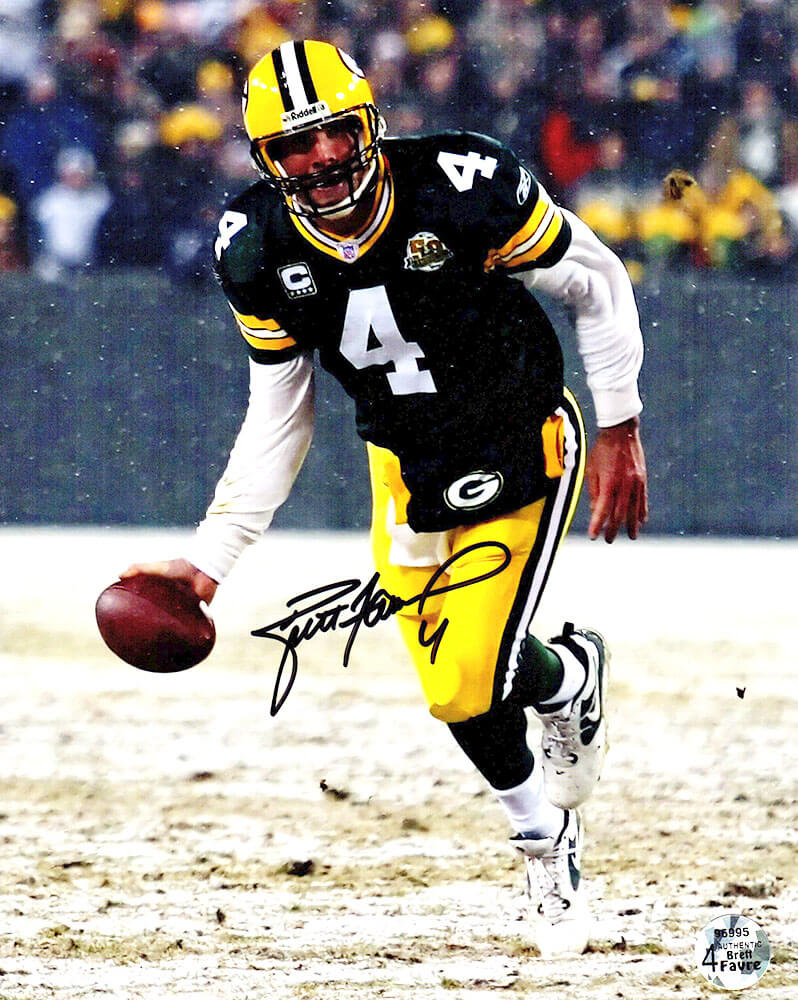 Brett Favre Signed Green Bay Packers Flip Pass 8x10 Photo - FAV08P304MYS - Brett Favre Signed Green Bay Packers Flip Pass 8x10 Photo product image