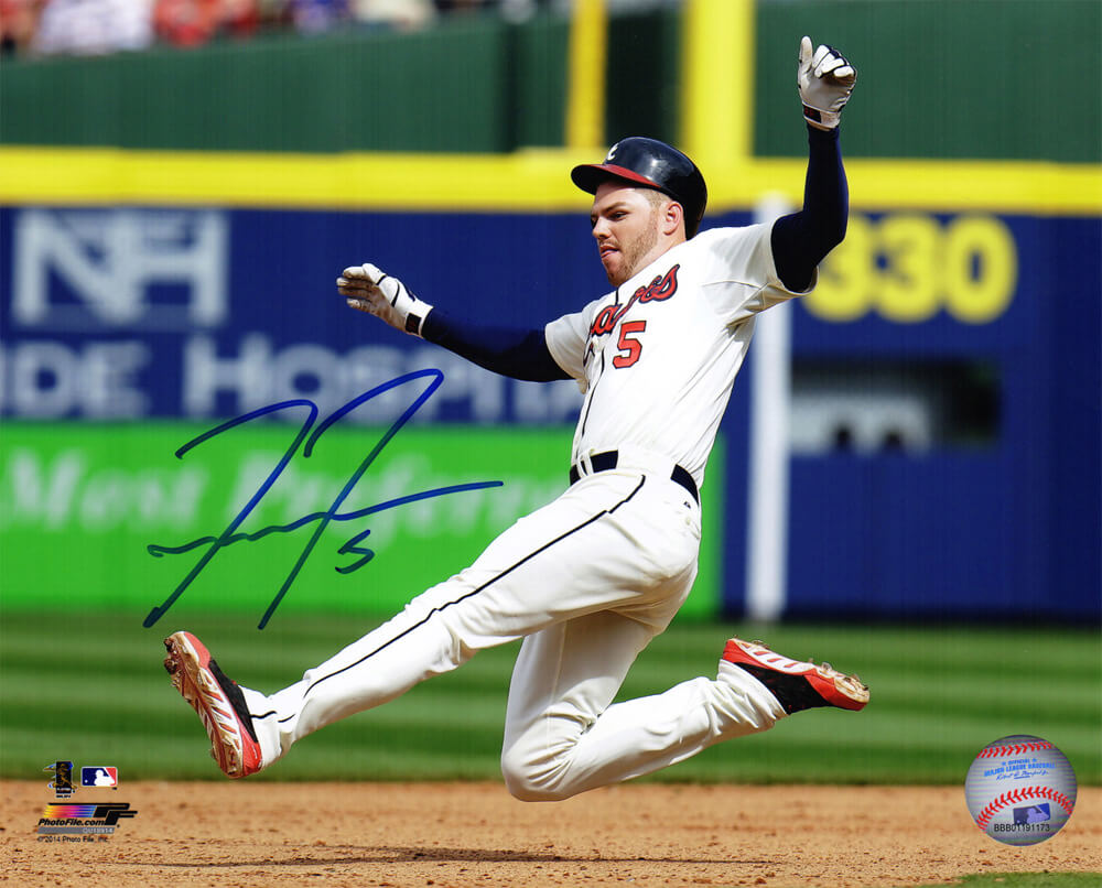 Freddie Freeman Signed Atlanta Braves Sliding Action 8x10 Photo - FRE08P113 - Freddie Freeman Signed Atlanta Braves Sliding Action 8x10 Photo product image