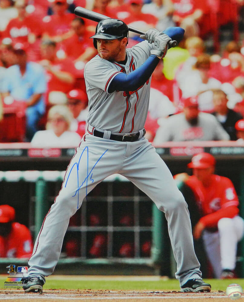 Freddie Freeman Signed Atlanta Braves Action 16x20 Photo - FRE16P110 - Freddie Freeman Signed Atlanta Braves Action 16x20 Photo product image