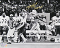 Willie Gault Signed Chicago Bears Super Bowl XX Catch B&W 16x20 Photo w/SB XX Champs - GAU16P301 - Willie Gault Signed Chicago Bears Super Bowl XX Catch B&W 16x20 Photo w/SB XX Champs product image