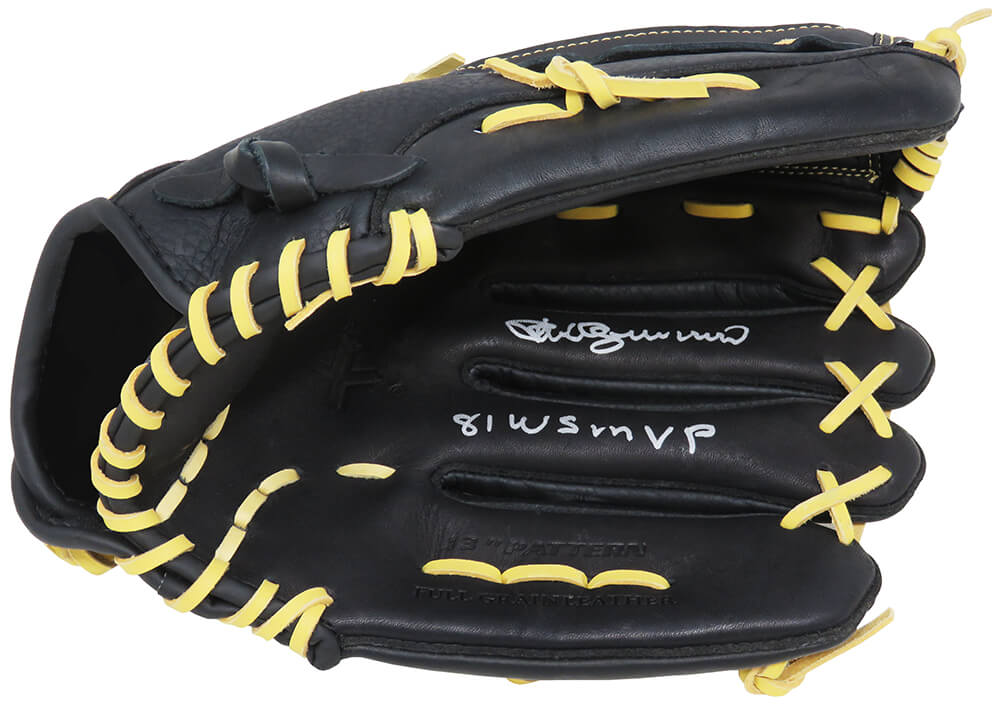 Pedro Guerrero Signed Franklin Black Pro Flex Baseball Glove w/81 WS MVP - GUEGLV100 - Pedro Guerrero Signed Franklin Black Pro Flex Baseball Glove w/81 WS MVP product image
