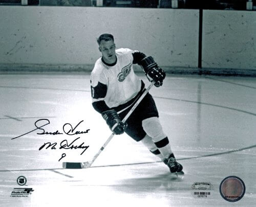 Gordie Howe Signed Autographed Red Wings Action 8x10 Photo - HOW08P400 - Gordie Howe Signed Autographed Red Wings Action 8x10 Photo product image