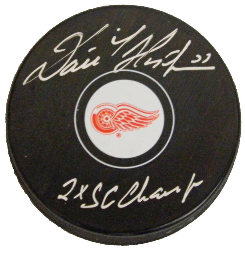 Dominik Hasek Signed Detroit Red Wings Logo Hockey Puck w/2x SC Champs - HASPUC403 - Dominik Hasek Signed Detroit Red Wings Logo Hockey Puck w/2x SC Champs product image