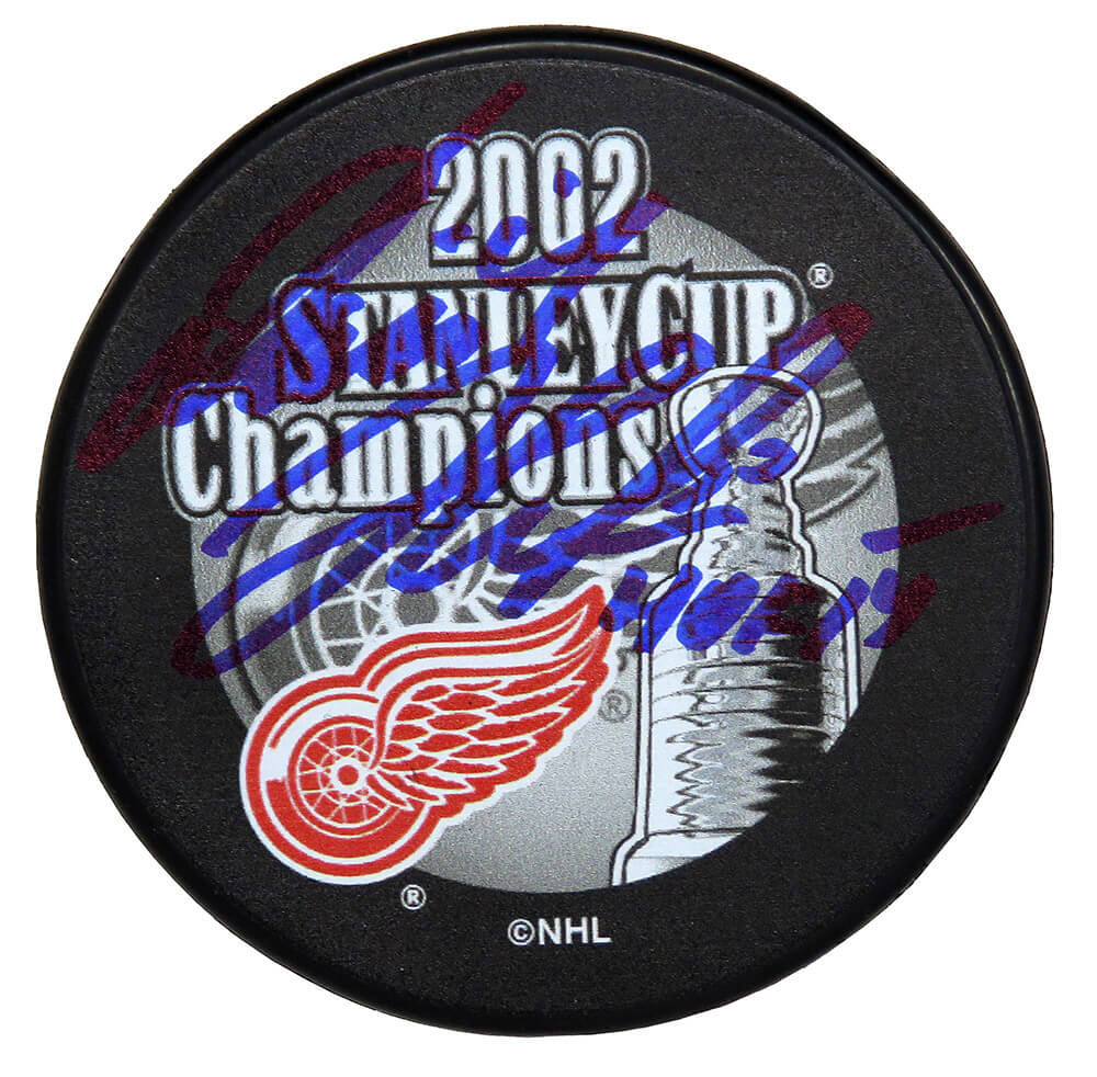 Dominik Hasek Signed Detroit Red Wings 2002 Stanley Cup Champions Logo Hockey Puck w/HOF'14 - HASPUC409 - Dominik Hasek Signed Detroit Red Wings 2002 Stanley Cup Champions Logo Hockey Puck w/HOF'14 product image