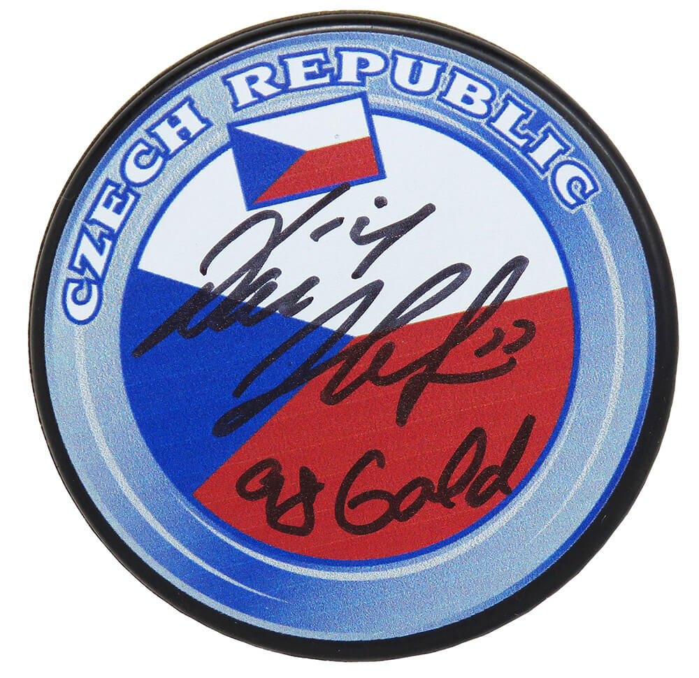 Dominik Hasek Signed Czech Republic Logo Hockey Puck w/98 Gold - HASPUC410 - Dominik Hasek Signed Czech Republic Logo Hockey Puck w/98 Gold product image