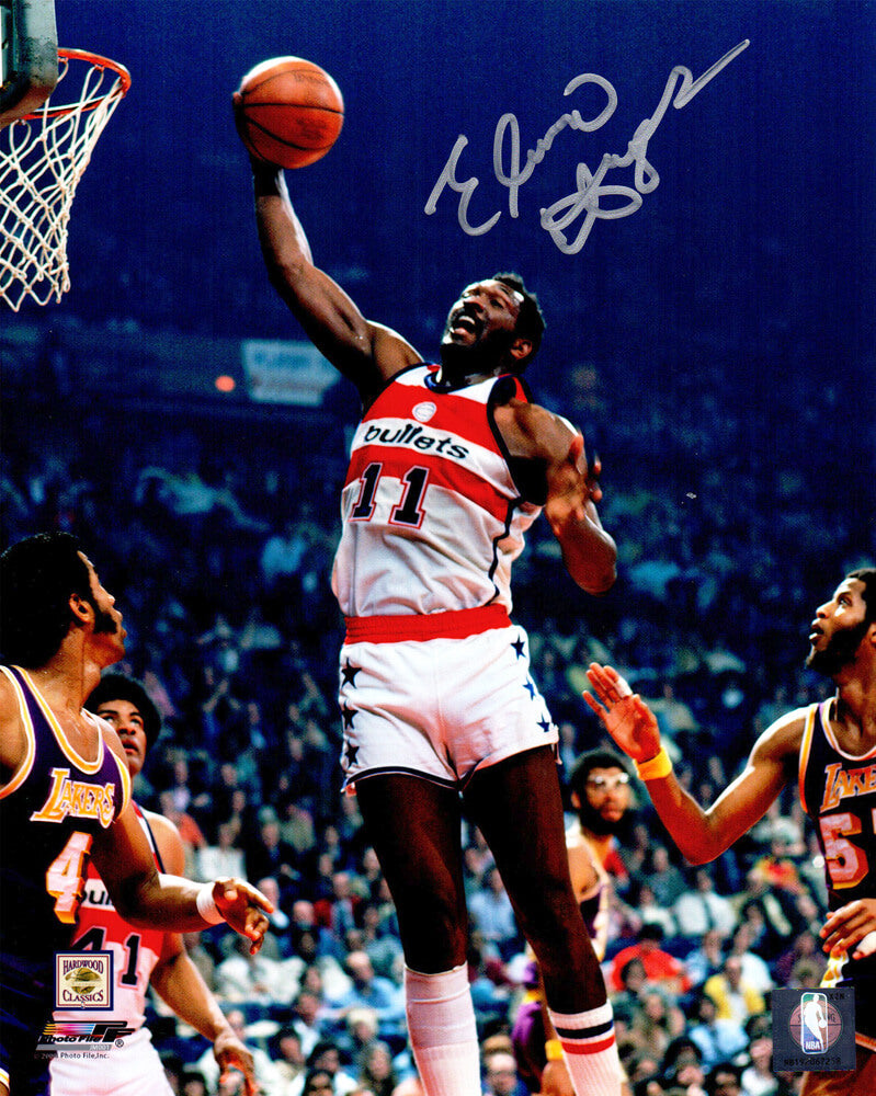 Elvin Hayes Signed Washington Bullets Action 8x10 Photo - HAY08P205 - Elvin Hayes Signed Washington Bullets Action 8x10 Photo product image