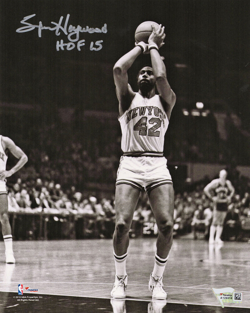 Spencer Haywood Signed New York Knicks B&W 8x10 Photo w/HOF'15 - HAY08P210 - Spencer Haywood Signed New York Knicks B&W 8x10 Photo w/HOF'15 product image