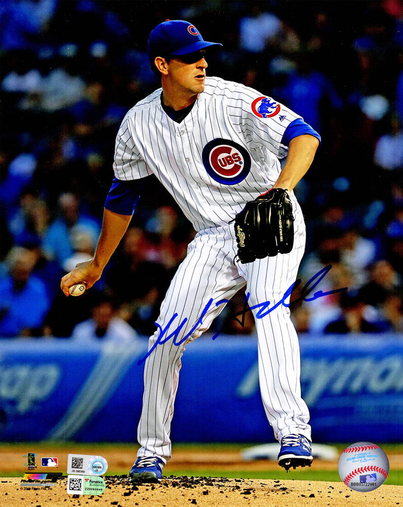 Kyle Hendricks Signed Chicago Cubs Pitching Action 8x10 Photo - HEN08P111 - Kyle Hendricks Signed Chicago Cubs Pitching Action 8x10 Photo product image