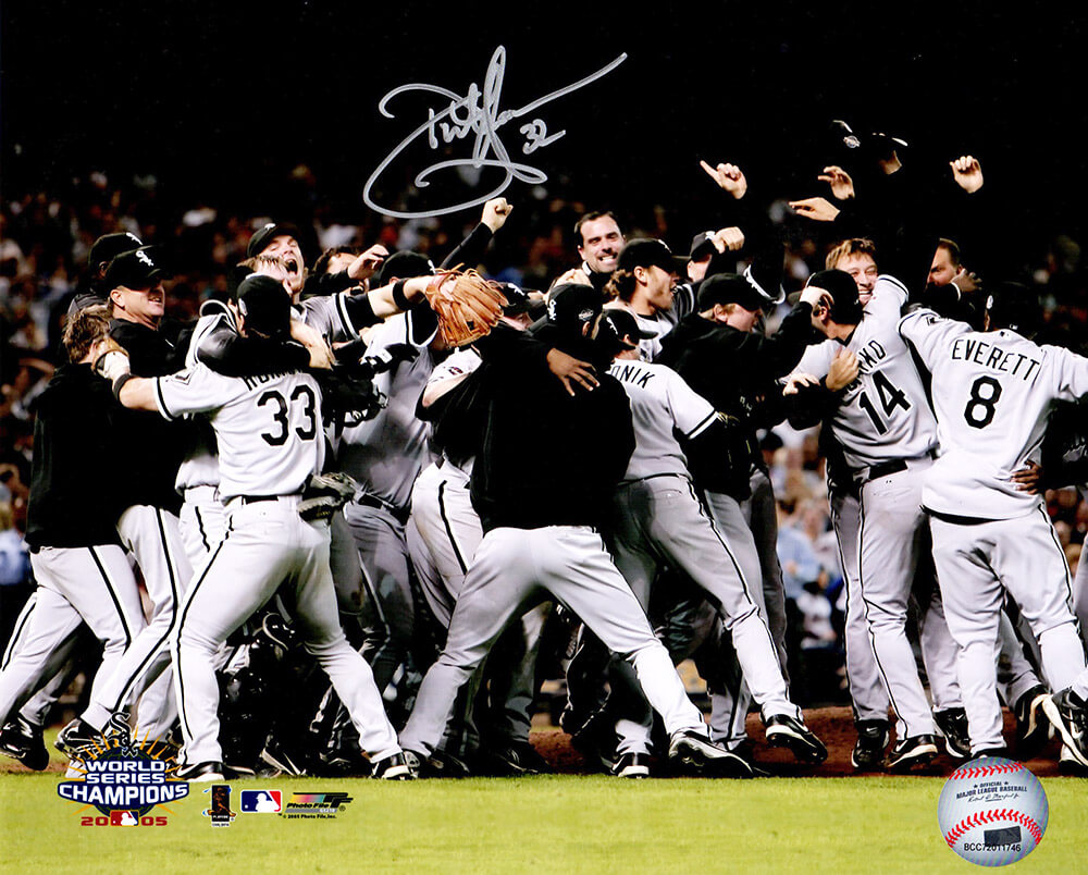 Dustin Hermanson Signed Chicago White Sox 2005 World Series Celebration 8x10 Photo - HER08P115 - Dustin Hermanson Signed Chicago White Sox 2005 World Series Celebration 8x10 Photo product image