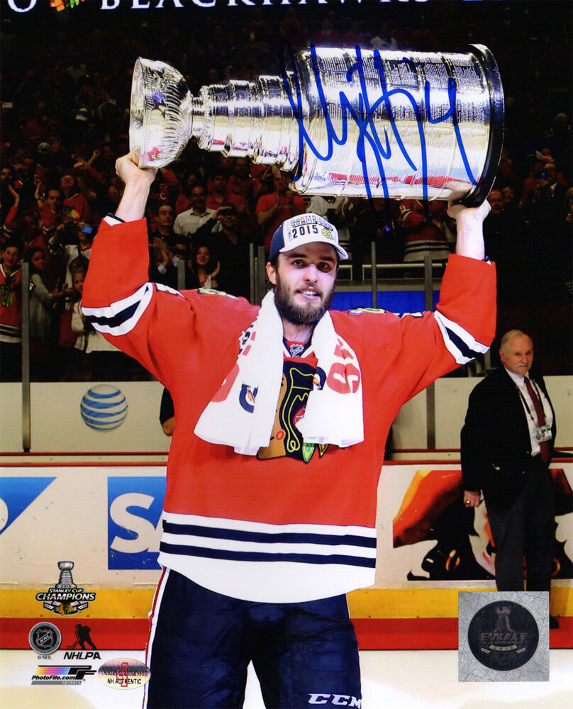 Niklas Hjalmarsson Signed Chicago Blackhawks 2015 Stanley Cup Trophy 8x10 Photo - HJA08P401 - Niklas Hjalmarsson Signed Chicago Blackhawks 2015 Stanley Cup Trophy 8x10 Photo product image