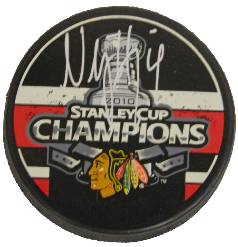 Niklas Hjalmarsson Signed Blackhawks Stanley Cup Champs Logo Hockey Puck - HJAPUC401 - Niklas Hjalmarsson Signed Blackhawks Stanley Cup Champs Logo Hockey Puck product image