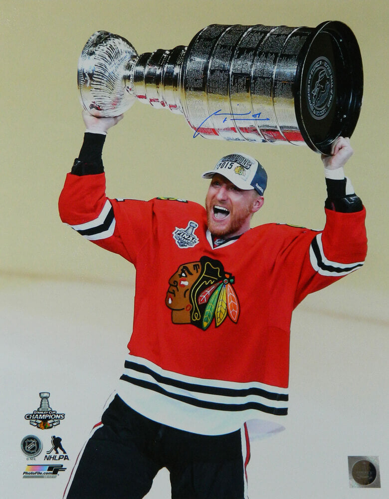 Marian Hossa Signed Chicago Blackhawks 2015 Stanley Cup Holding Trophy 16x20 Photo - HOS16P403 - Marian Hossa Signed Chicago Blackhawks 2015 Stanley Cup Holding Trophy 16x20 Photo product image