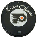 Mark Howe Signed Philadelphia Flyers Logo Hockey Puck - HOWPUC421 - Mark Howe Signed Philadelphia Flyers Logo Hockey Puck product image