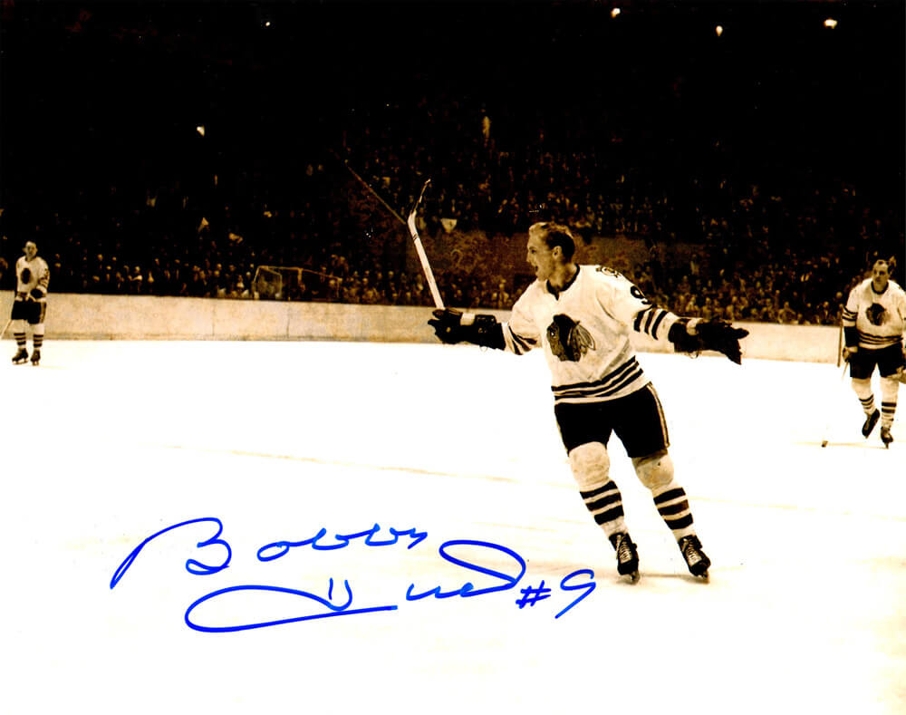 Bobby Hull Signed Chicago Blackhawks B&W Stick Raised 8x10 Photo - HUL08P437 - Bobby Hull Signed Chicago Blackhawks B&W Stick Raised 8x10 Photo product image