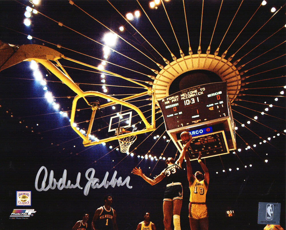 Kareem Abdul-Jabbar Signed Milwaukee Bucks Rebounding Against Wilt Chamberlain 8x10 Photo - JAB08P205 - Kareem Abdul-Jabbar Signed Milwaukee Bucks Rebounding Against Wilt Chamberlain 8x10 Photo product image