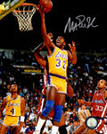 Magic Johnson Signed Los Angeles Lakers Lay Up 8x10 Photo - JOH08P211 - Magic Johnson Signed Los Angeles Lakers Lay Up 8x10 Photo product image