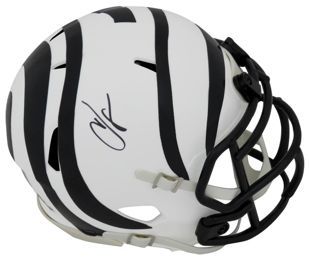 Chad Johnson Signed Cincinnati Bengals 2022 White Alternative Riddell Speed Mini Helmet - JOHMIN326 - Chad Johnson Signed Cincinnati Bengals 2022 White Alternative Riddell Speed Mini Helmet product image