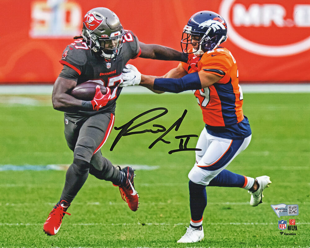 Ronald Jones Signed Tampa Bay Buccaneers Stiff Arm vs Broncos 8x10 Photo (Fanatics) - JON08P330 - Ronald Jones Signed Tampa Bay Buccaneers Stiff Arm vs Broncos 8x10 Photo (Fanatics) product image