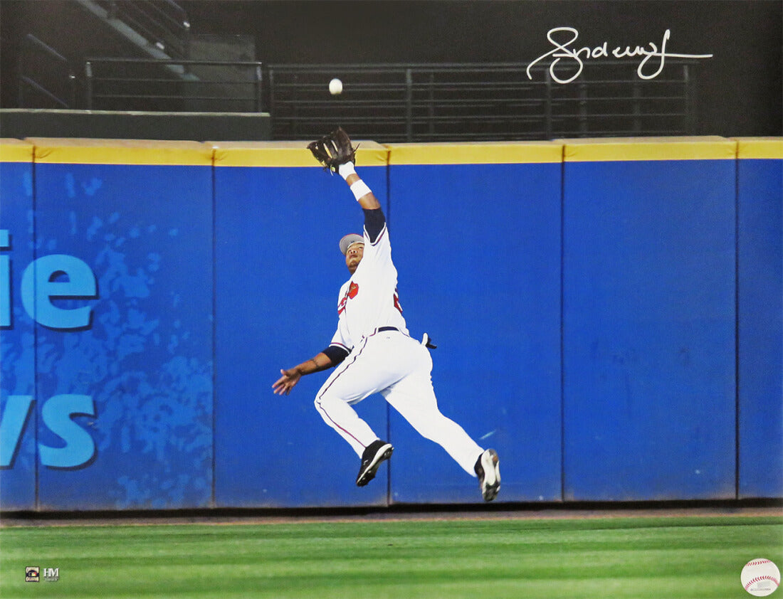 Andruw Jones Signed Atlanta Braves Fielding Action 16x20 Photo - JON16P101 - Andruw Jones Signed Atlanta Braves Fielding Action 16x20 Photo product image