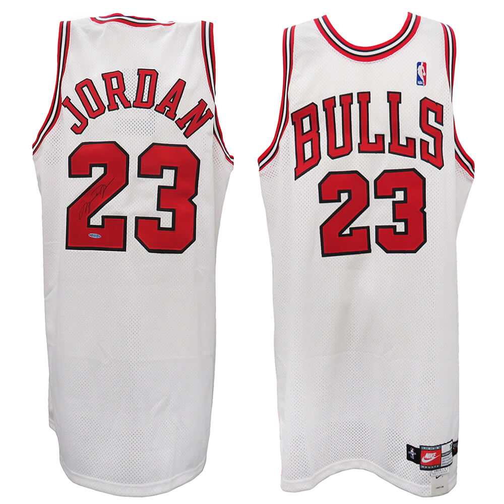 Michael Jordan Signed Chicago Bulls White Nike 1997-98 Authentic Basketball Jersey (Upper Deck) - JORJRY201 - Michael Jordan Signed Chicago Bulls White Nike 1997-98 Authentic Basketball Jersey (Upper Deck) product image