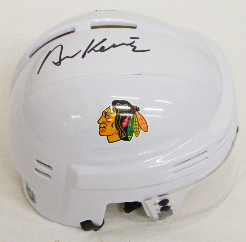 Duncan Keith Signed Blackhawks White Hockey Mini Helmet - KEIMIN400 - Duncan Keith Signed Blackhawks White Hockey Mini Helmet product image